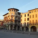 Residenza Carducci 3* Падуя