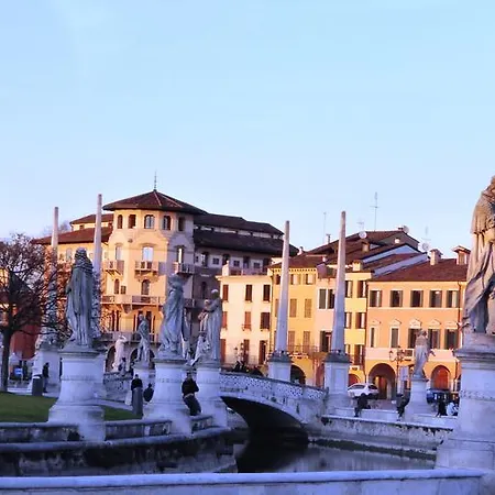 Residenza Carducci Bed & Breakfast 3*