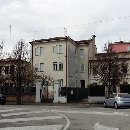 Residenza Carducci 3* Pádua