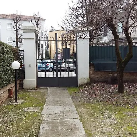 Residenza Carducci Alojamento de Acomodação e Pequeno-almoço 3*