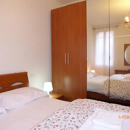 Residenza Carducci Nocleg ze śniadaniem