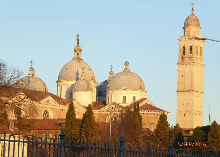 Residenza Carducci Bed & Breakfast 3*